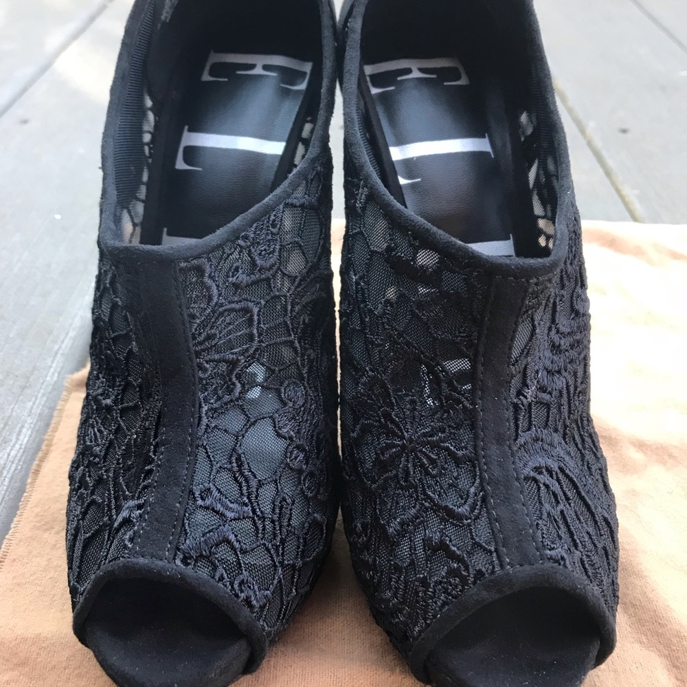 ELLE high heels